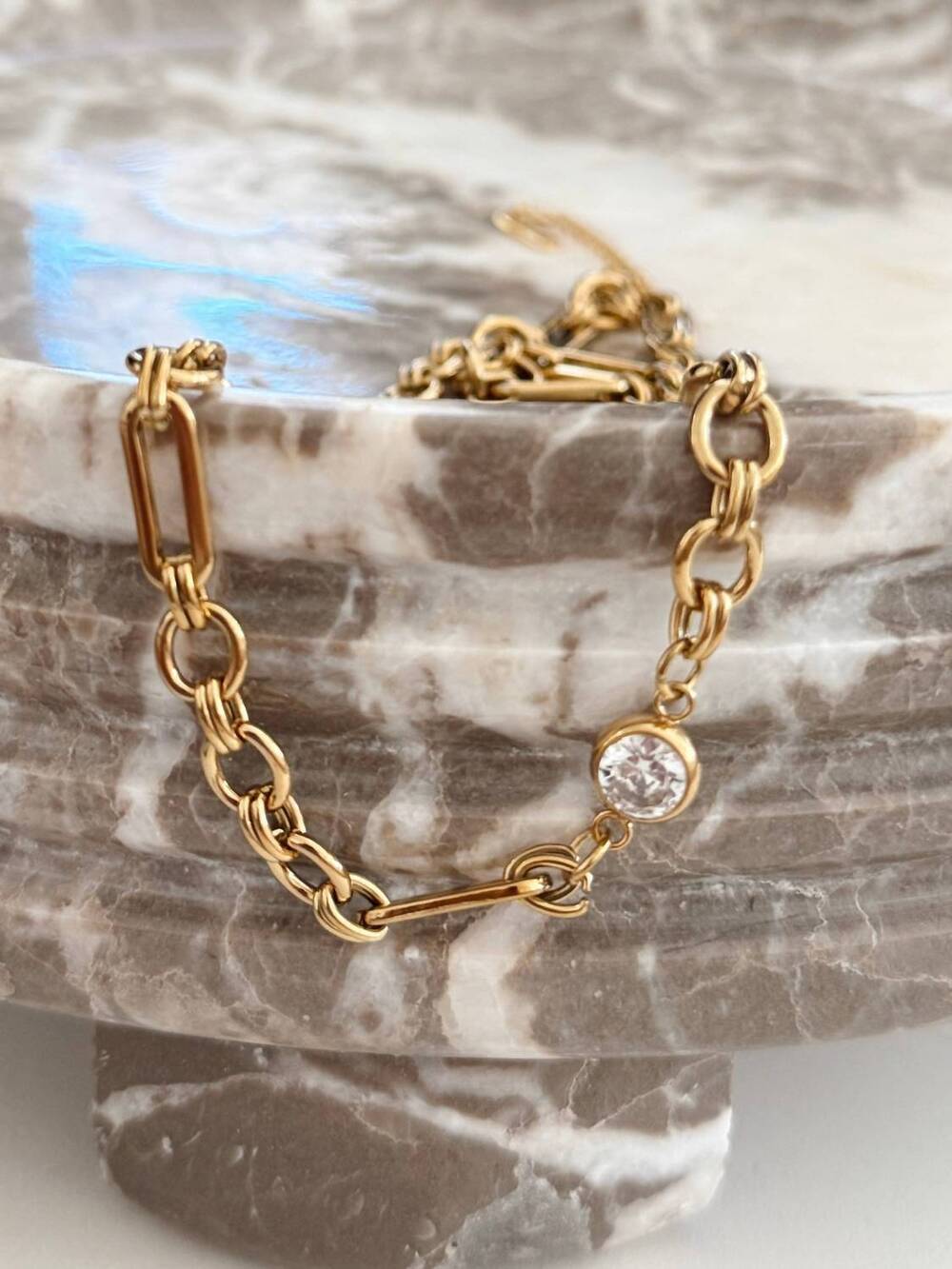 NEW CHANSUTTPEARLS the campbell chain in gold